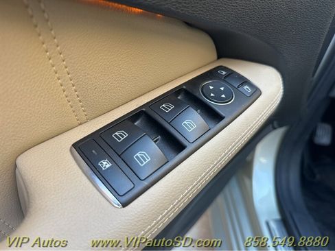 Used 2011 Mercedes-Benz E 350 Sedan image 33