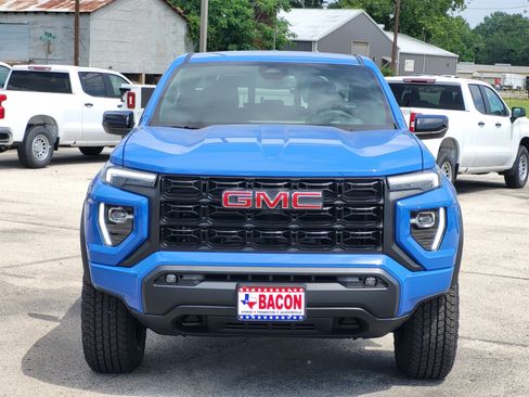 New 2025 GMC Canyon Elevation w/ Convenience Package image 2