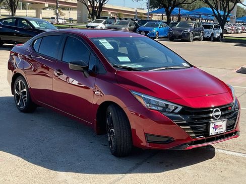 New 2025 Nissan Versa SR image 4