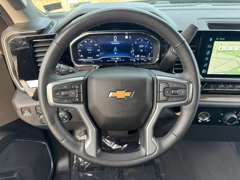 Used 2023 Chevrolet Silverado 1500 LT AWD/4WD image 21