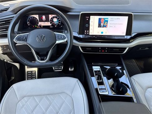 Used 2025 Volkswagen Atlas Cross Sport SEL Premium R-Line image 24