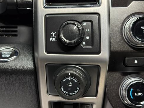 Used 2018 Ford F150 Platinum w/ Equipment Group 701A Luxury AWD/4WD image 38