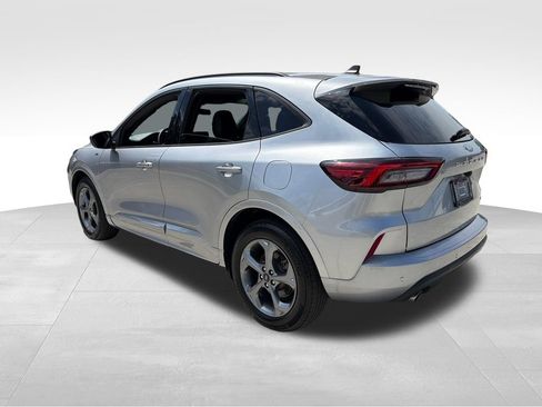 Used 2023 Ford Escape ST-Line w/ Tech Pack #1 AWD/4WD image 5
