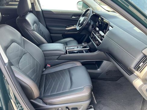 Certified 2024 Nissan Pathfinder Platinum w/ Cargo Package image 17