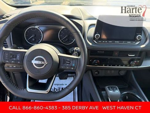 Certified 2024 Nissan Rogue SV w/ SV Premium Package AWD/4WD image 13