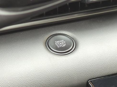 Certified 2025 Hyundai Elantra Sport FWD image 38