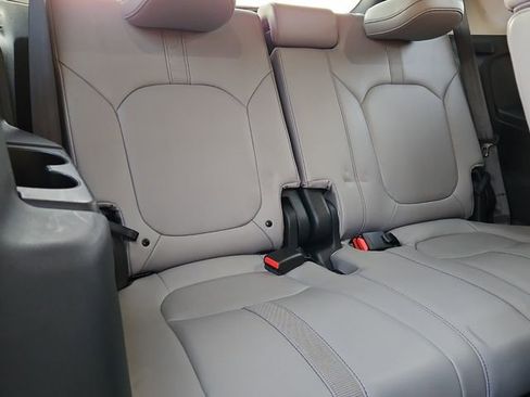 Used 2023 Honda Pilot EX-L image 19