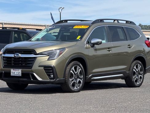 Used 2023 Subaru Ascent Limited w/ Technology Package AWD/4WD image 7