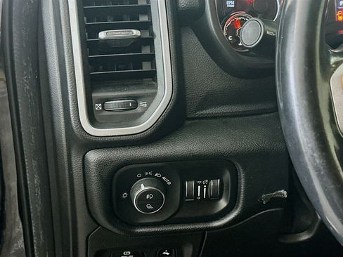 Used 2019 RAM 1500 Big Horn image 16