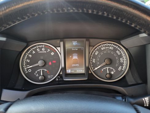 Used 2022 Toyota Tacoma TRD Pro image 17