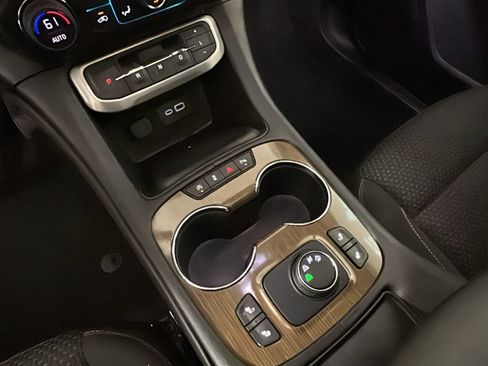 Used 2020 GMC Acadia SLE w/ Driver Convenience Package AWD/4WD image 25