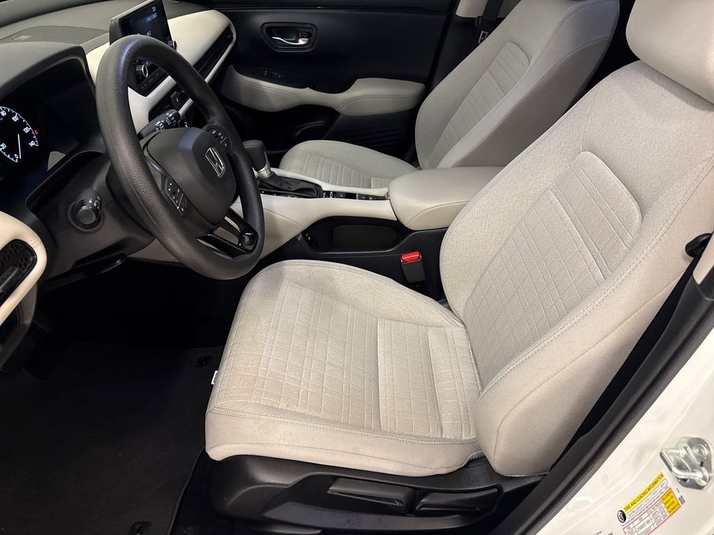 Certified 2025 Honda HR-V LX image 17