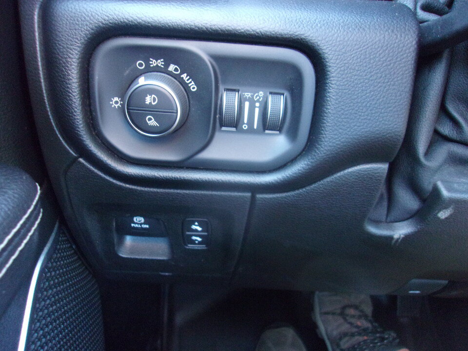 Used 2019 RAM 1500 Laramie AWD/4WD image 20