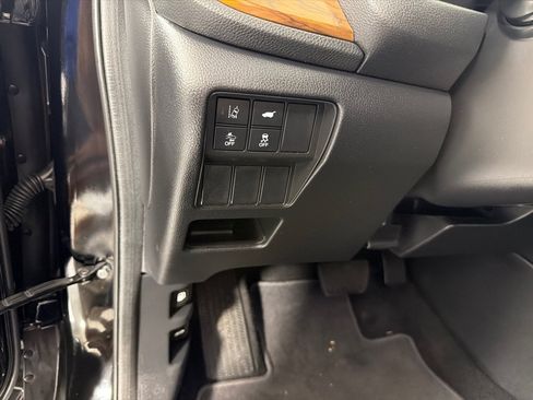 Used 2019 Honda CR-V Touring image 14