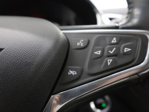 Used 2018 Chevrolet Equinox Premier image 14