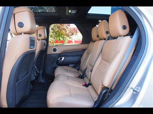 Used 2023 Land Rover Discovery HSE R-Dynamic image 19