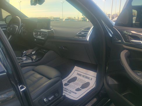 Used 2023 BMW X4 M40i image 16