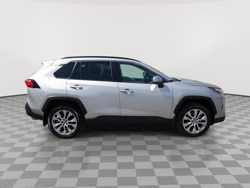 Used 2023 Toyota RAV4 XLE Premium image 22