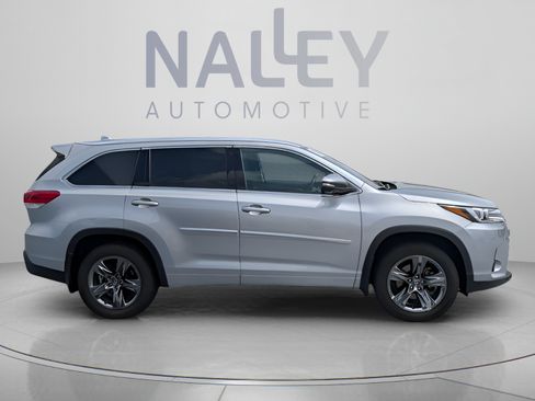 Used 2018 Toyota Highlander Limited Platinum AWD/4WD image 6