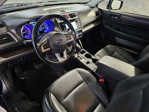 Used 2016 Subaru Outback 2.5i Limited AWD/4WD image 2