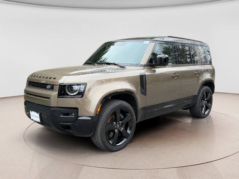 Used 2025 Land Rover Defender 110 X-Dynamic SE AWD/4WD image 1