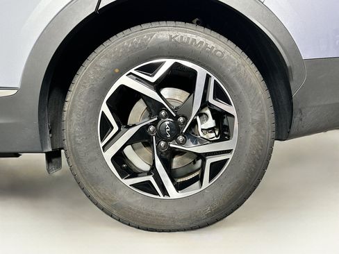 Used 2025 Kia Sportage LX FWD image 11