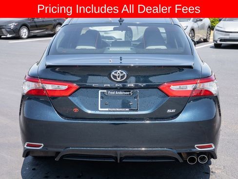 Used 2019 Toyota Camry SE FWD image 4