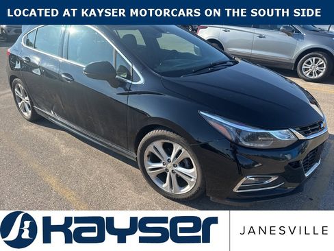Used 2017 Chevrolet Cruze Premier image 3