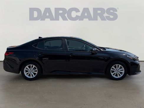 Used 2025 Toyota Camry LE FWD image 8