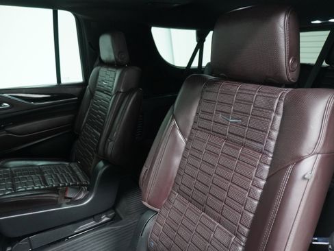 Used 2021 Cadillac Escalade ESV Premium Luxury Platinum AWD/4WD image 12