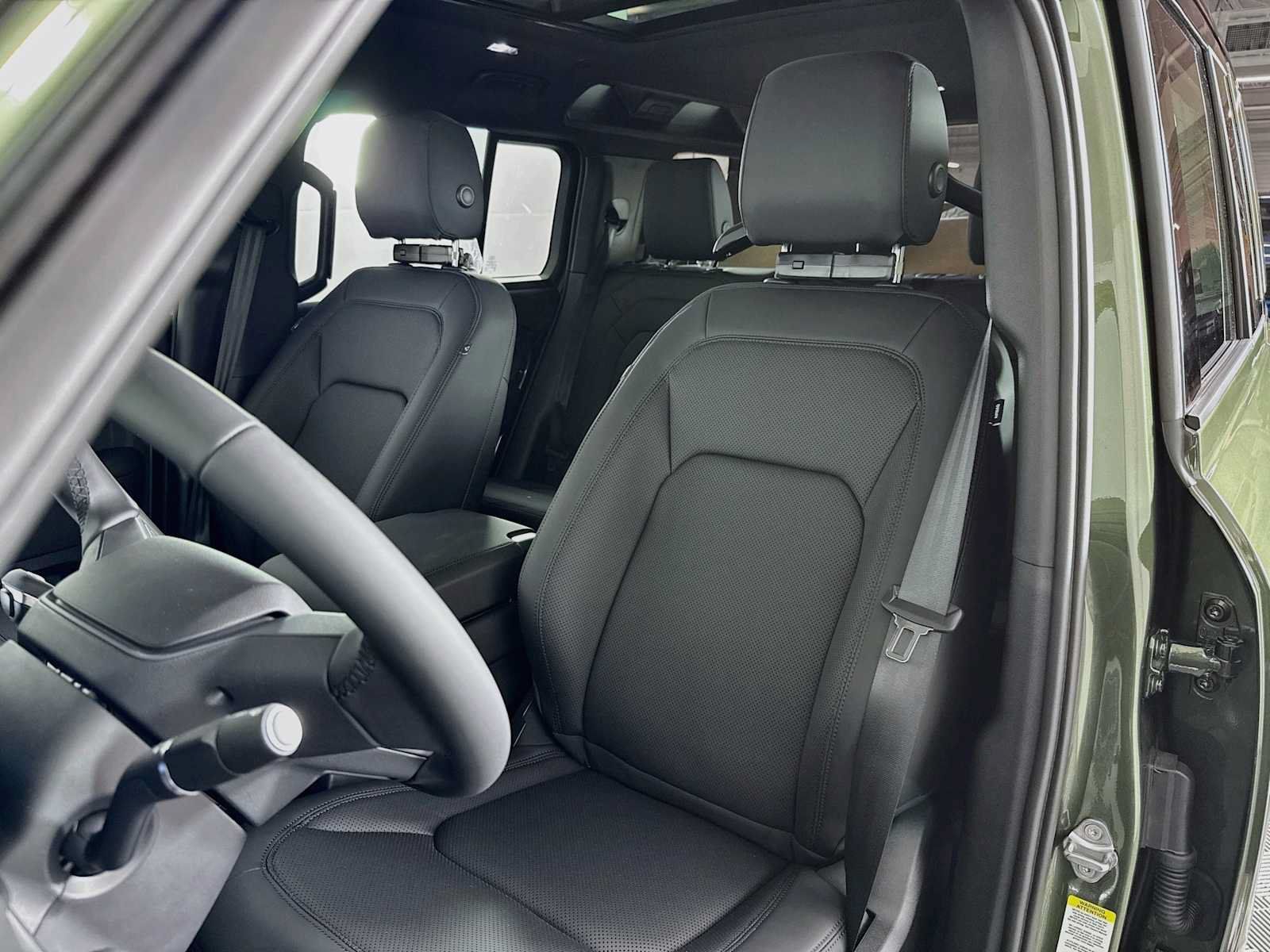 New 2026 Land Rover Defender 110 S AWD/4WD image 10