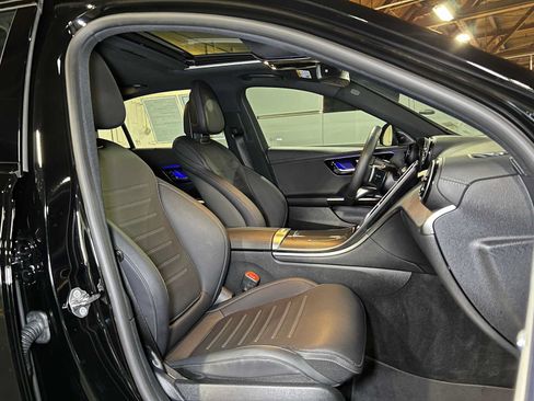 Used 2023 Mercedes-Benz C 300 4MATIC Sedan image 12