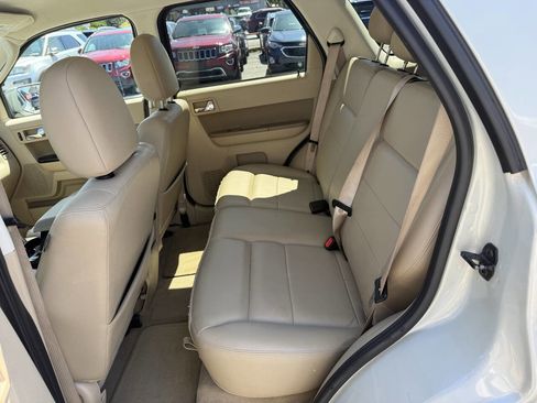Used 2009 Ford Escape Limited AWD/4WD image 8