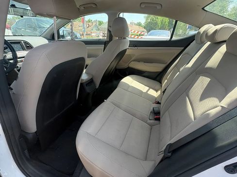 Used 2017 Hyundai Elantra SE FWD image 9