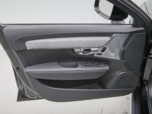 Certified 2024 Volvo V90 B6 Cross Country Ultimate image 11