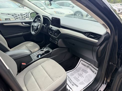 Used 2021 Ford Escape SE FWD image 19
