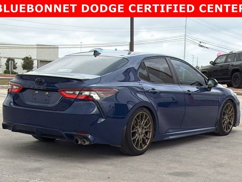 Used 2023 Toyota Camry SE image 5