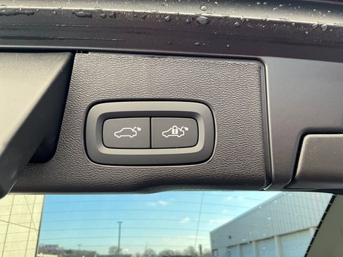 New 2026 Volvo XC60 B5 Plus w/ Protection Package Premier image 27