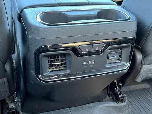Used 2023 GMC Sierra 1500 AT4 w/ Technology Package AWD/4WD image 41