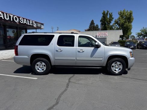 Used 2011 Chevrolet Suburban LT AWD/4WD image 2