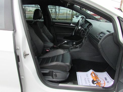 Used 2015 Volkswagen Golf 4-Door image 28