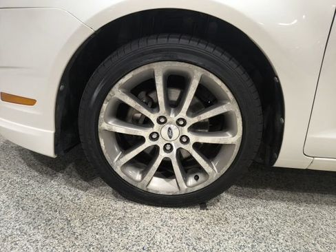 Used 2010 Ford Fusion SEL FWD image 10