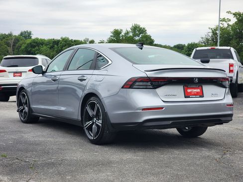 Used 2024 Honda Accord Sport image 5