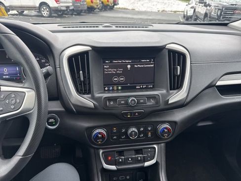 Used 2022 GMC Terrain SLE w/ Driver Convenience Package image 18