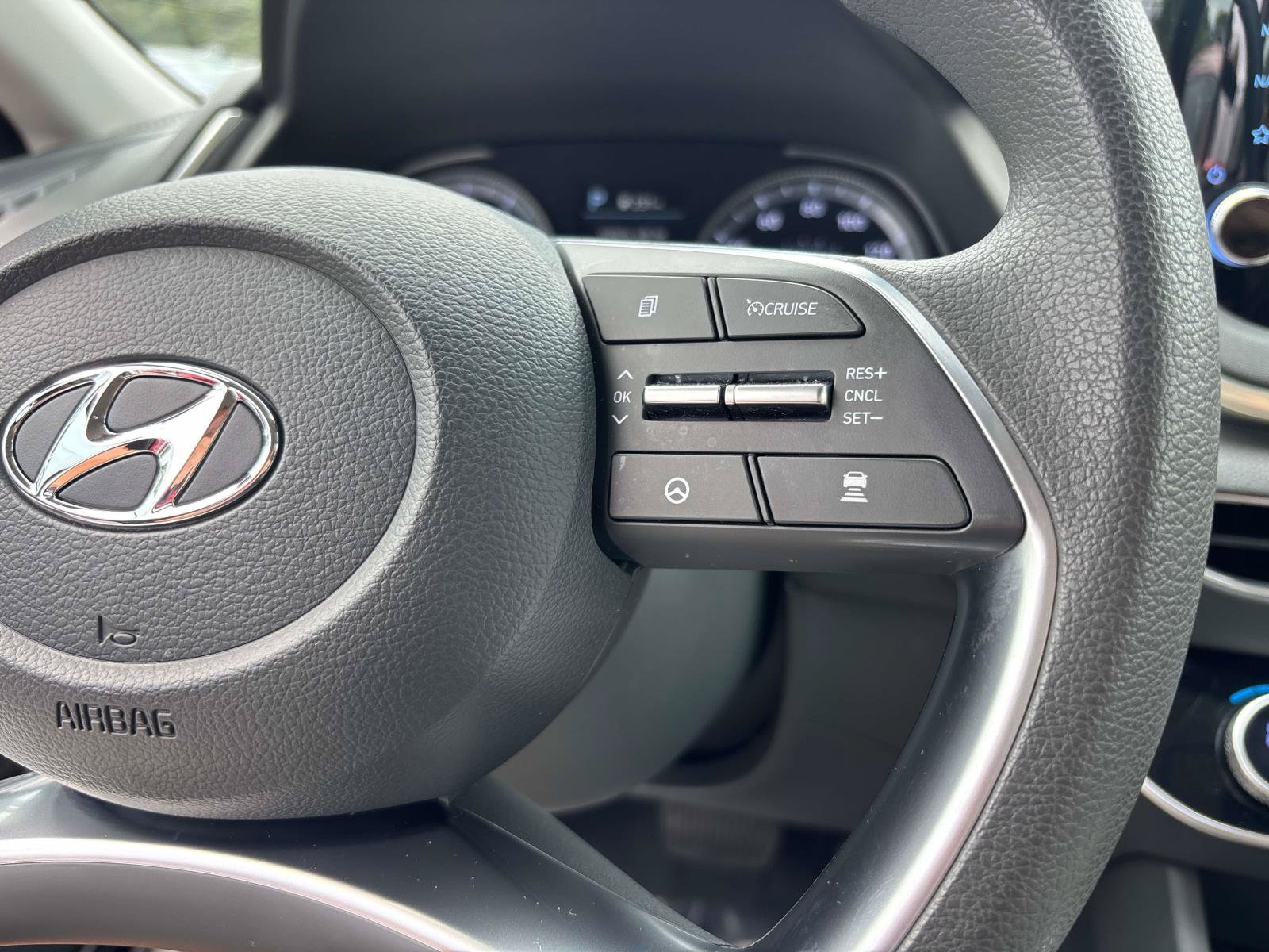 Used 2023 Hyundai Sonata SEL w/ Preferred Accessory Package FWD image 18