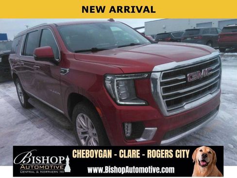 Used 2022 GMC Yukon XL SLT w/ SLT Luxury Package image 1