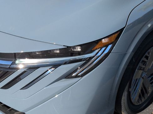 New 2026 Nissan Sentra SV w/ Floor Mat Package FWD image 8