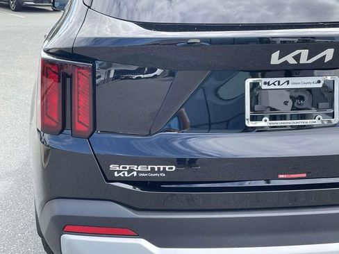 New 2026 Kia Sorento LX image 10