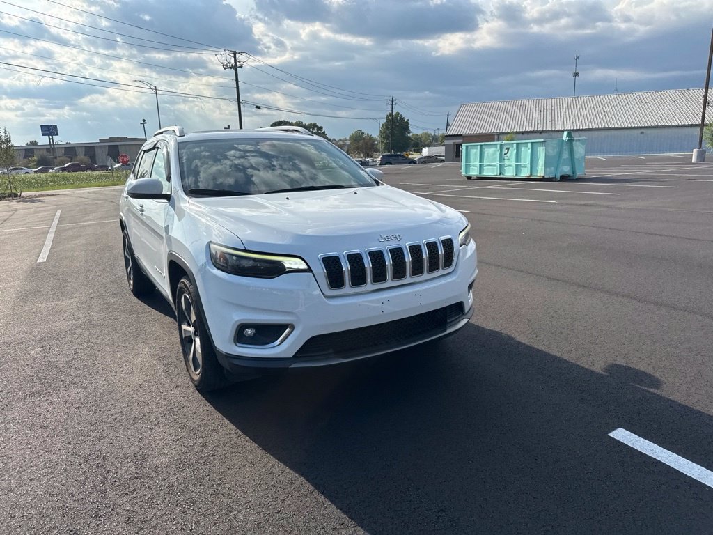 Used 2019 Jeep Cherokee Limited AWD/4WD image 2