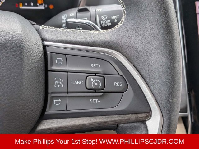 Used 2024 Jeep Grand Cherokee L Limited w/ Black Appearance Package AWD/4WD image 25